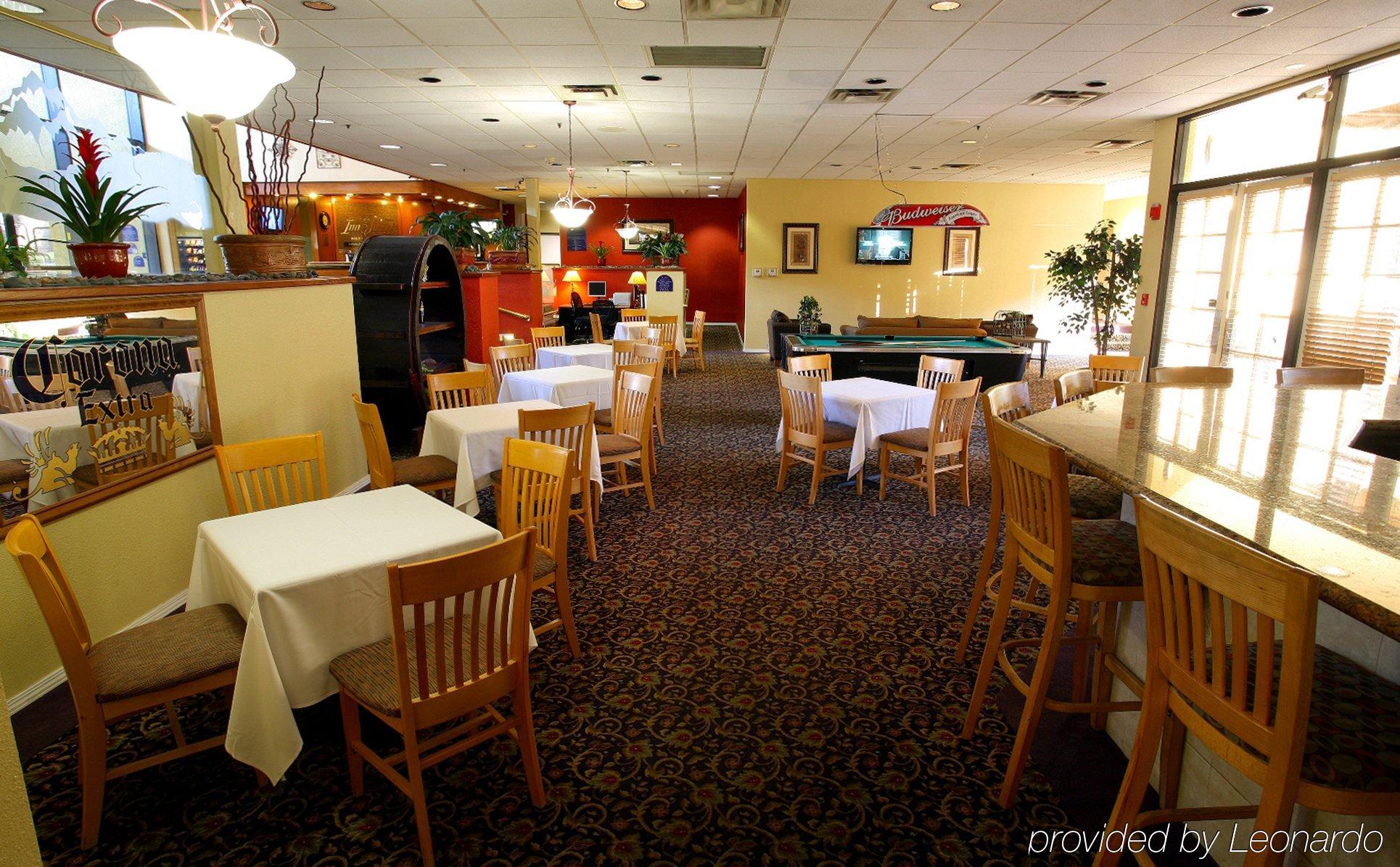 Hotel d'Lins Ontario Airport Restaurante foto